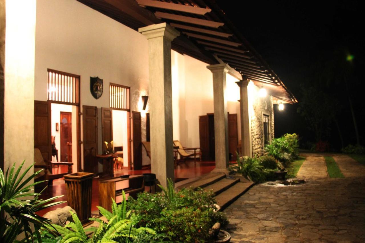 Serendip Stone Hotel And Bungalow Kandy Exterior photo