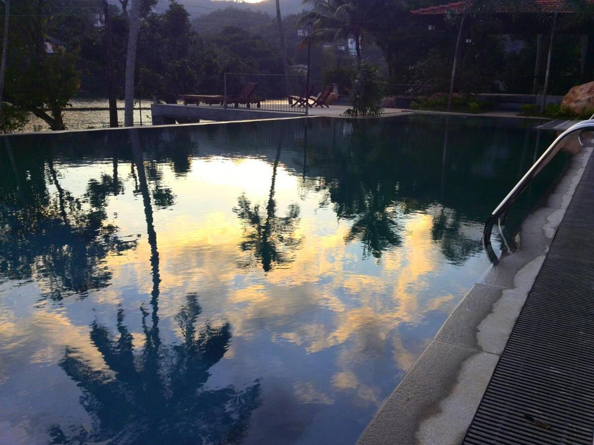 Serendip Stone Hotel And Bungalow Kandy Exterior photo