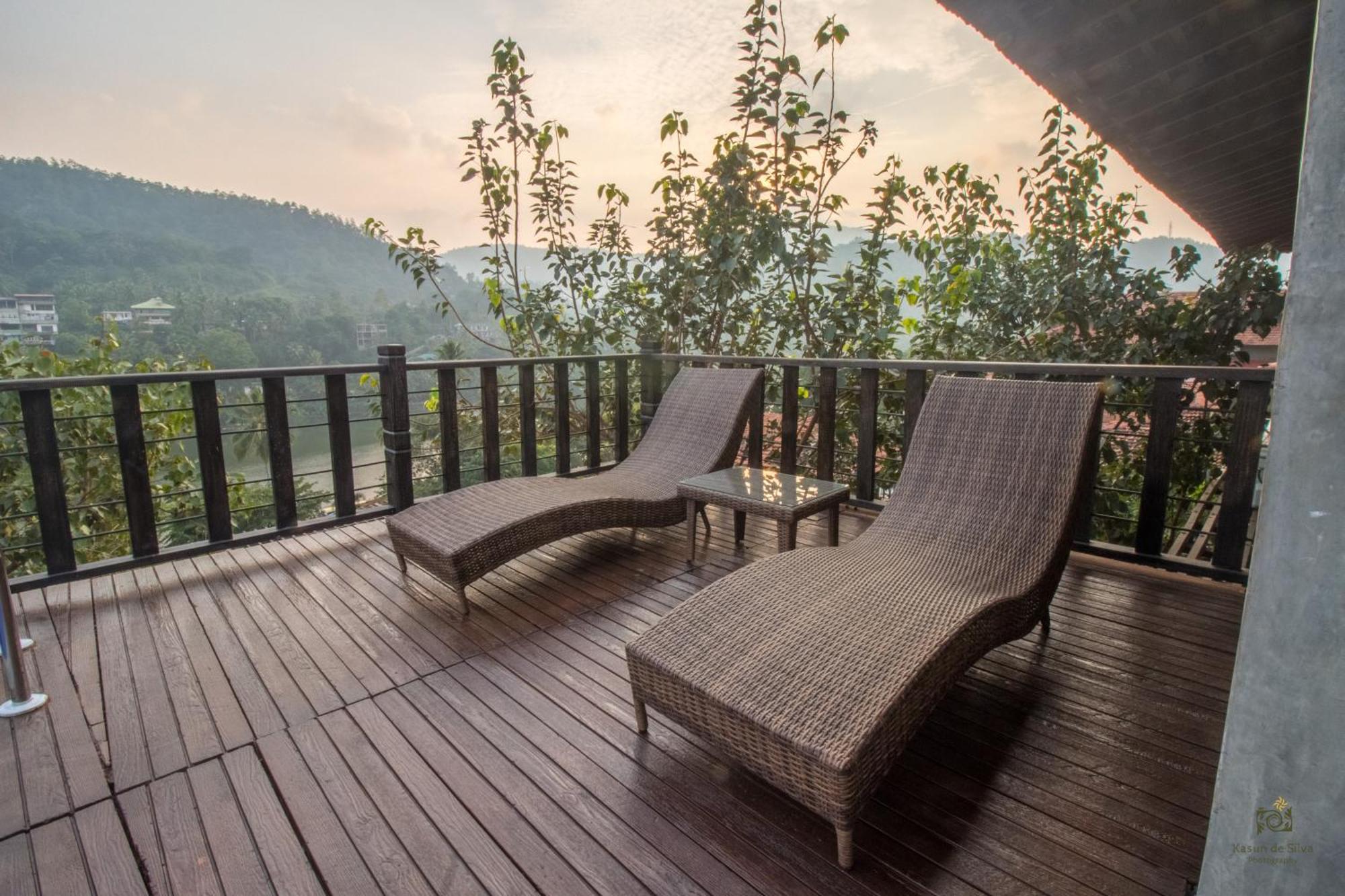 Serendip Stone Hotel And Bungalow Kandy Exterior photo