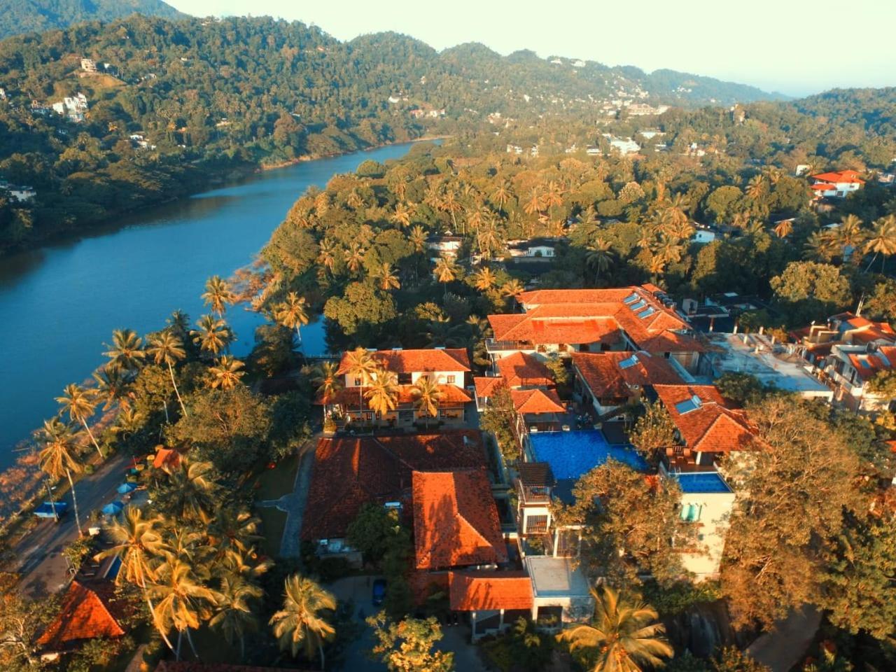 Serendip Stone Hotel And Bungalow Kandy Exterior photo